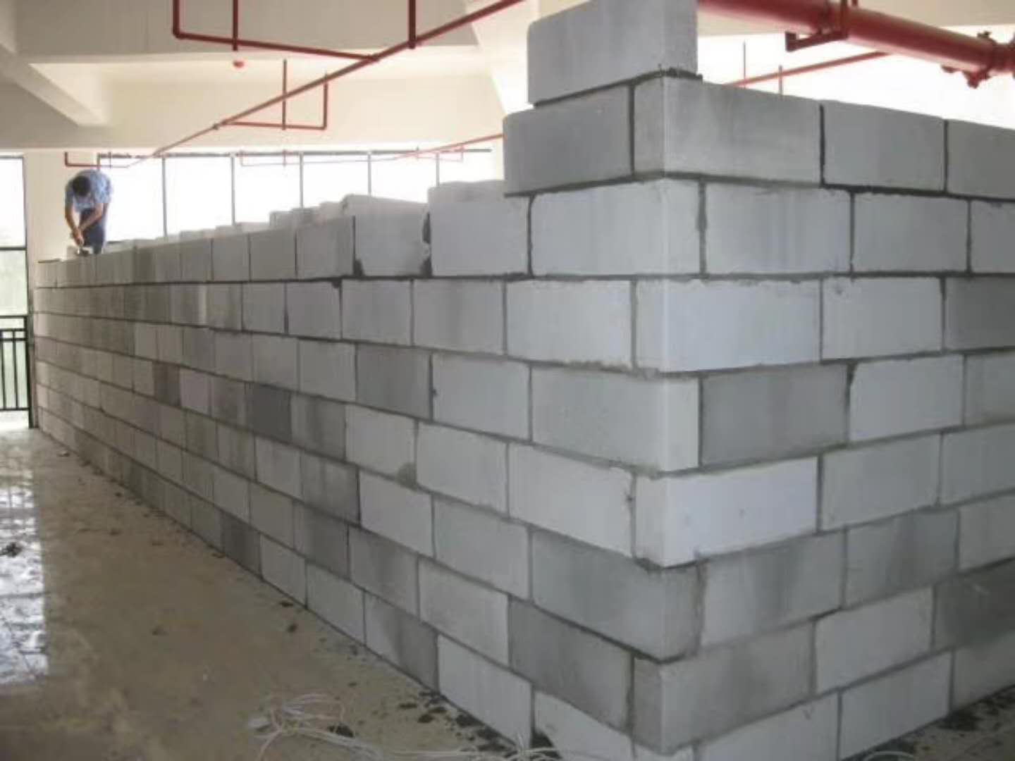 灵武蒸压加气混凝土砌块承重墙静力和抗震性能的研究